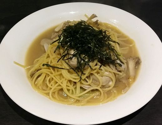 広島県産牡蠣と舞茸の和風パスタ