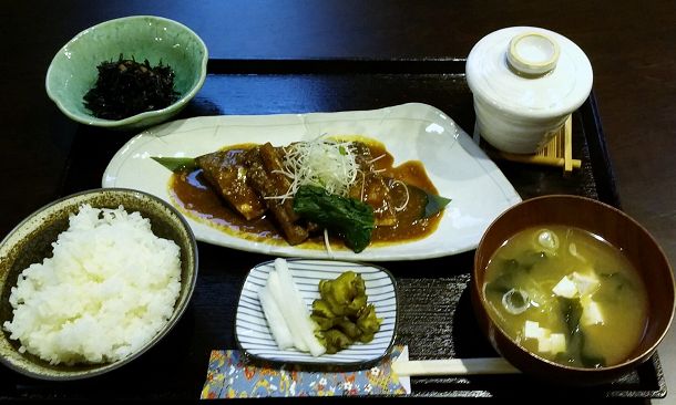 鯖の味噌煮定食セット