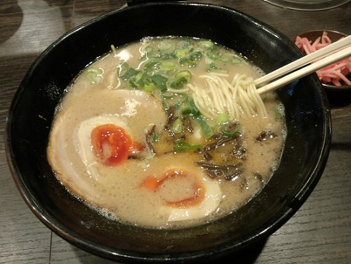 白豚(しろとん)らぁめん
