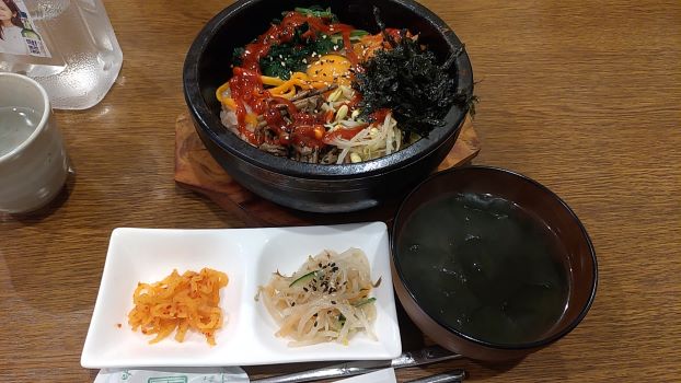 石焼ビビンバご飯大盛で♪