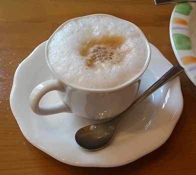 カフェクレーム(温かいコーヒー)