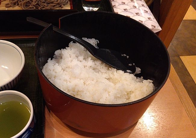 ご飯はおひつで!